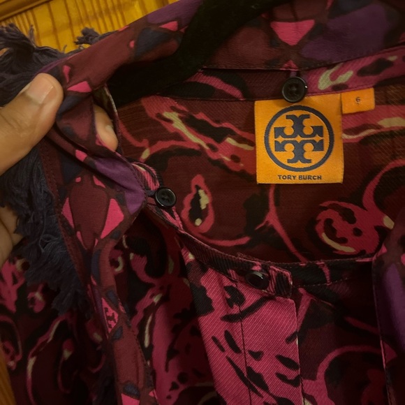 Tory Burch printed button down with attached scarf size 6 wool and silk - Picture 3 of 9